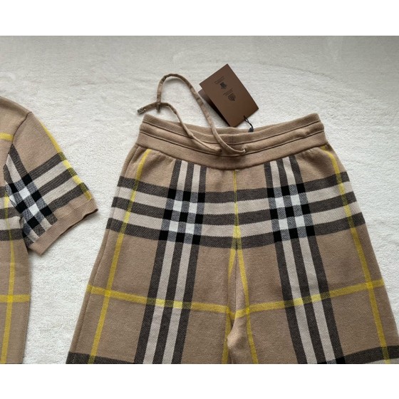 Burberry spring and summer latest classic check sheep wool blend sweater suit shorts