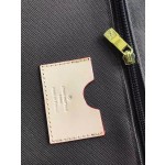 LOUIS VUITTON trapezoidal pull rod