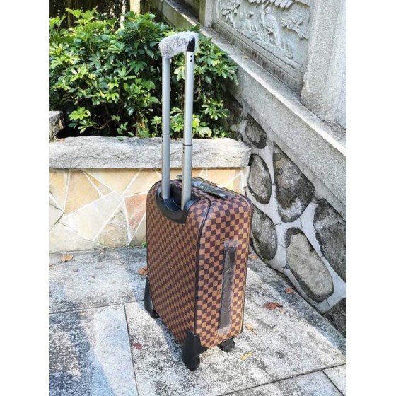 LOUIS VUITTON trapezoidal pull rod