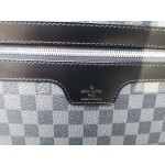 LOUIS VUITTON trapezoidal pull rod