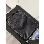 𝗖𝗛𝗔𝗡𝗘𝗟 trolley case