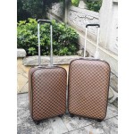 LOUIS VUITTON trapezoidal pull rod