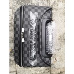 LOUIS VUITTON trapezoidal pull rod