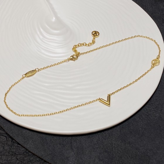 High-End Louis Vuitton Necklaces