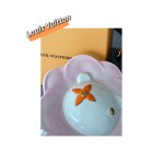 Can store coins Piggy bank