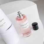 Fragrance family, singing and dancing girl