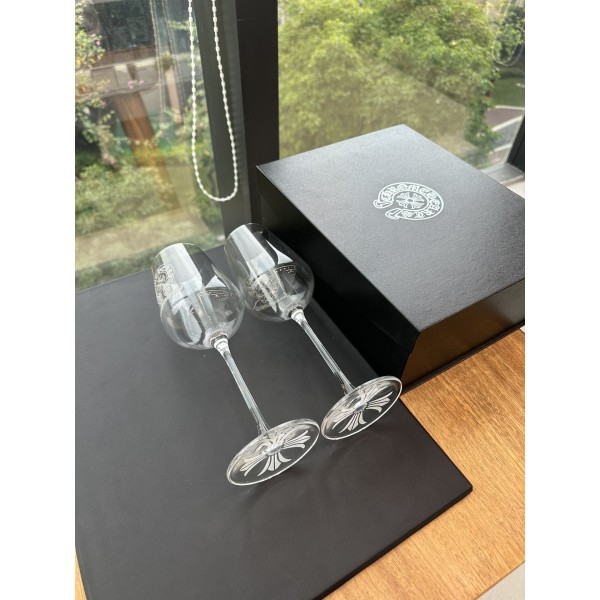 Crow's heart red wine goblet