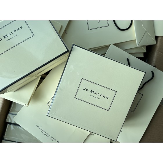 Jo Malone 250ml British Pear Body Lotion ➕250ml British Pear Shower Gel ➕30ml British Pear Hand Cream Gift Box