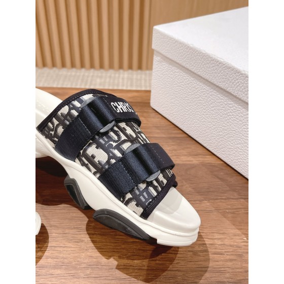 DIOR Dior spring and summer new thick-soled beach drag design concept sandals plus sports shoes