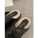 DIOR 𝟐𝟎𝟐𝟐/𝐒𝐒 𝐧𝐞𝐰 spring and summer sheepskin slippers