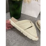 DIOR 𝟐𝟎𝟐𝟐/𝐒𝐒 𝐧𝐞𝐰 spring and summer sheepskin slippers